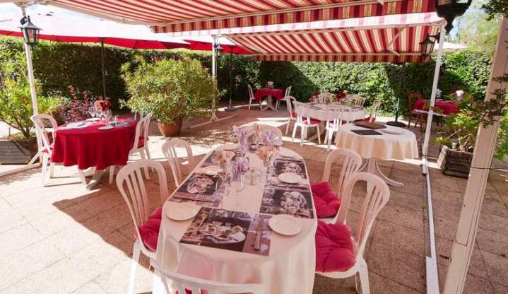 Restaurant terrasse extérieure Châtillon-Coligny