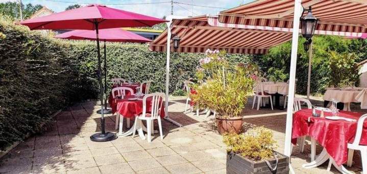 Restaurant terrasse extérieure Châtillon-Coligny